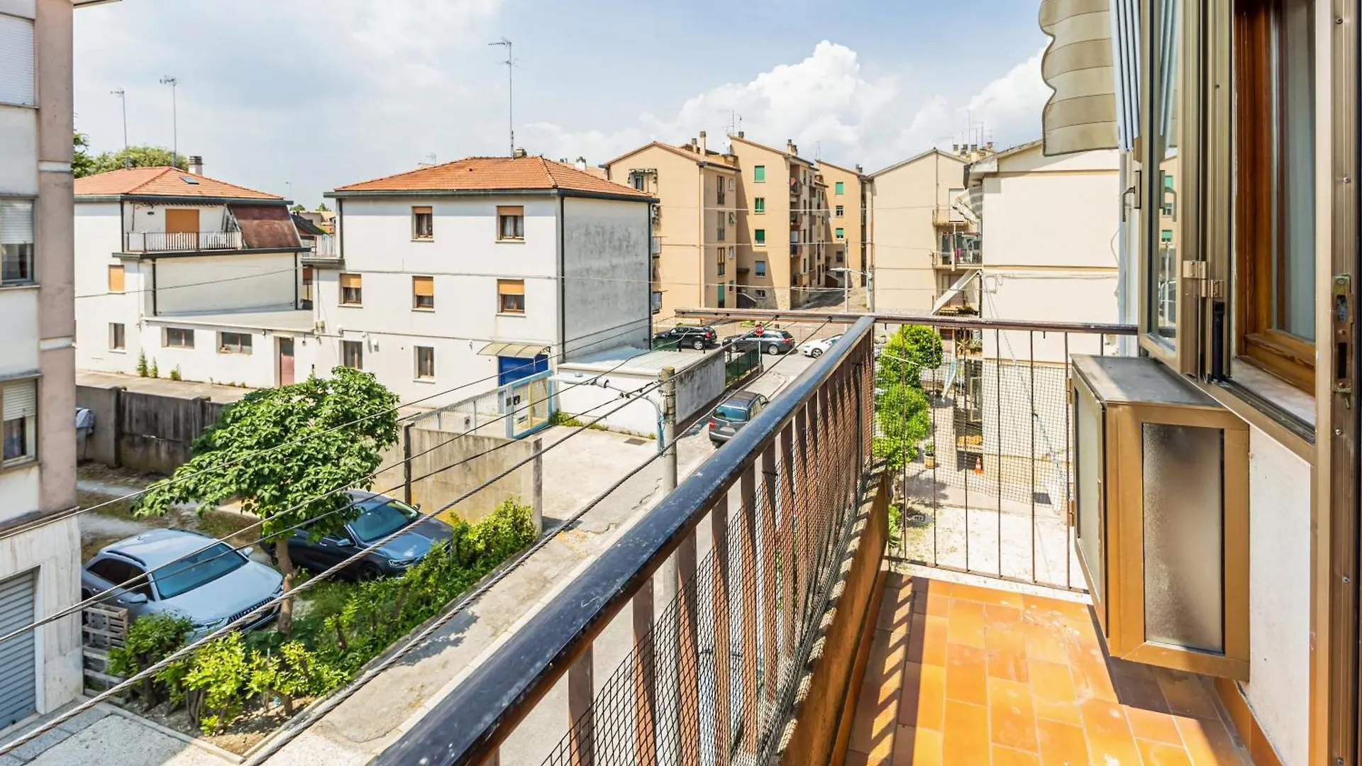 Cozy Apartment Near Venice With Balcony! 坎帕尔托